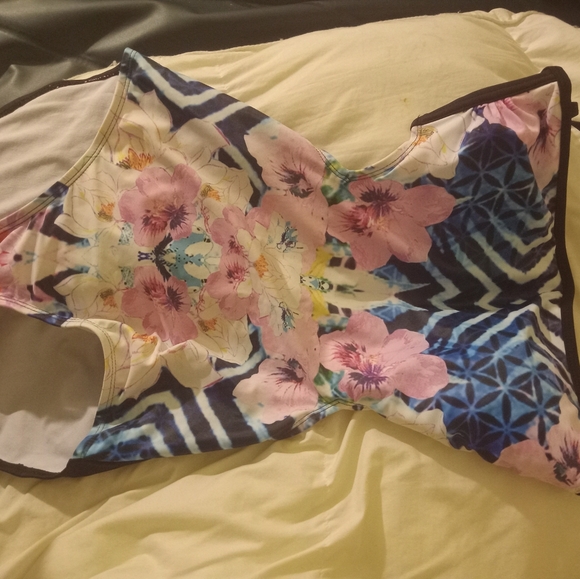 Lik-new, Sexy cut-out swimsuit size10 - Picture 2 of 8